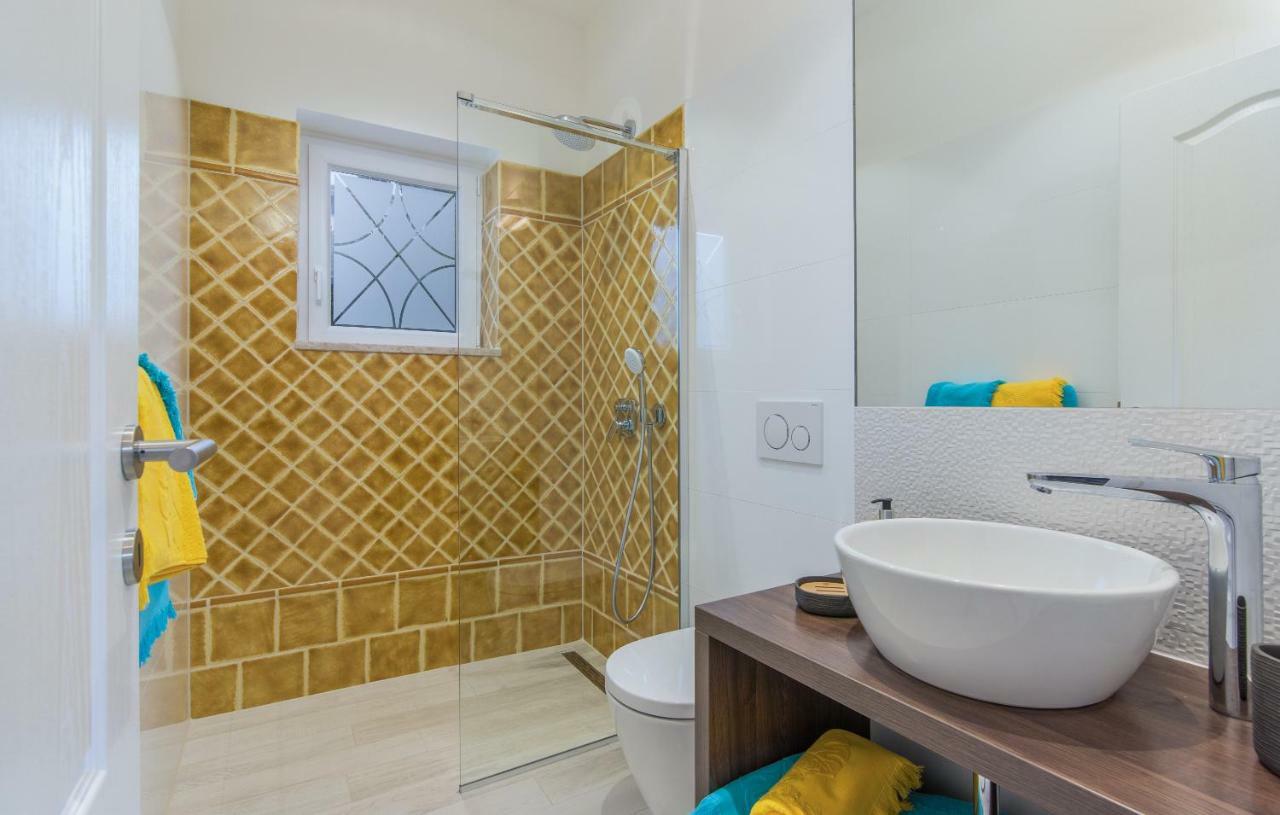 New!!! New Riva Luxury One - With Sunny Terrace & Big Garden Apartment Porec Luaran gambar